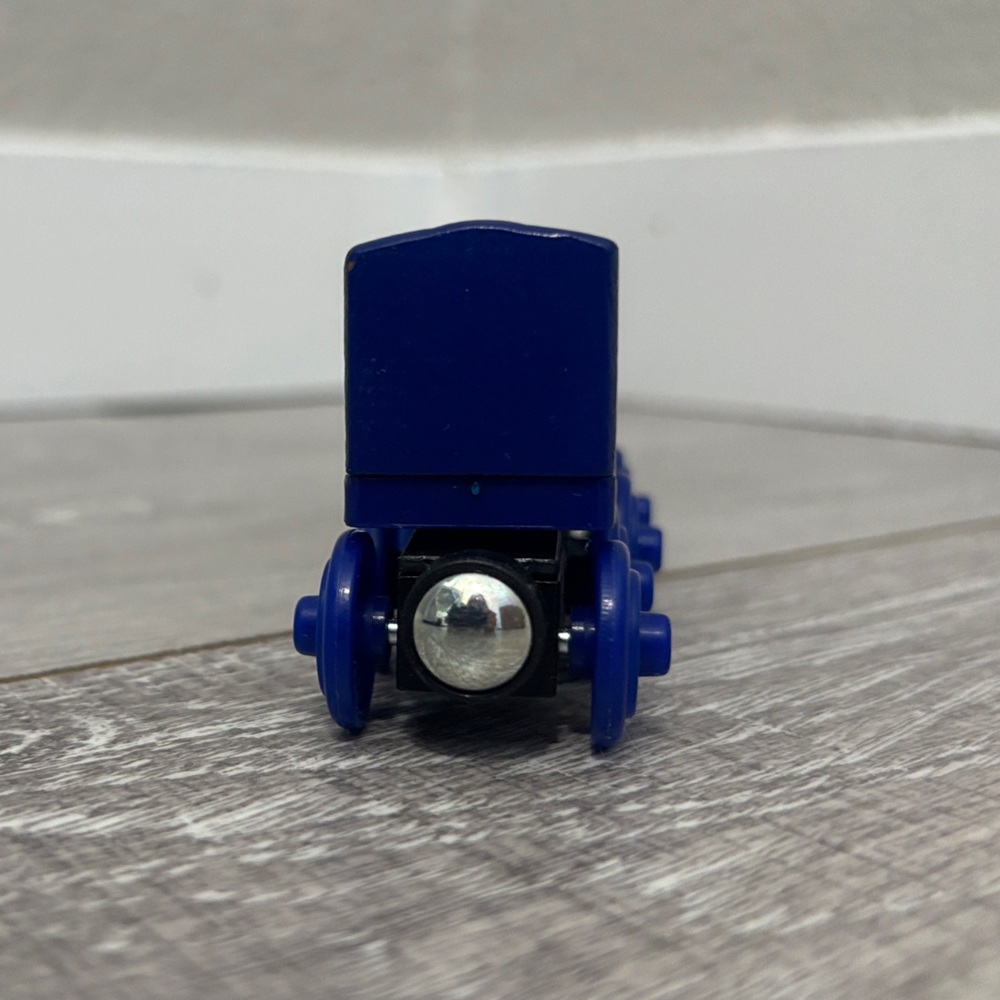 Wooden Vinnie - Picture 4 of 8